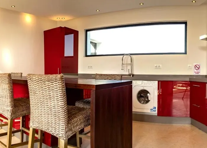 Casa Yuna With Heated Pool In El Roque Cotillo