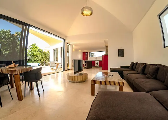 ヴィラ Casa Yuna With Heated Pool In El Roque *