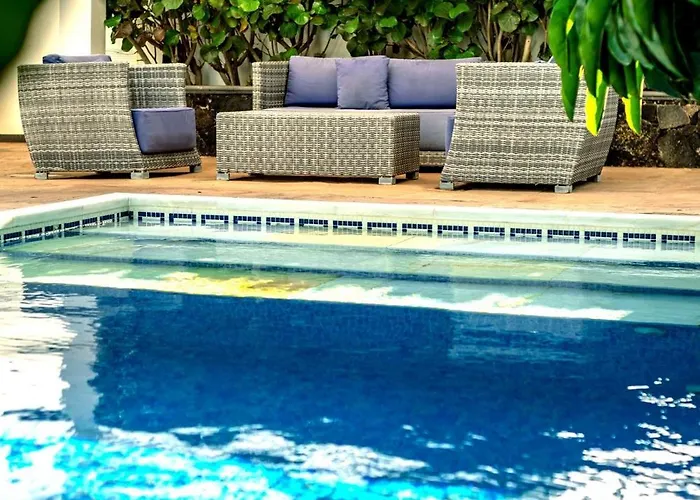 ヴィラ Casa Yuna With Heated Pool In El Roque